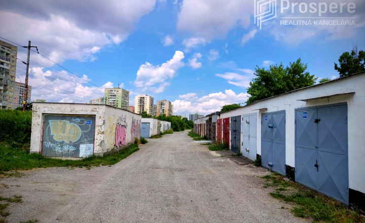 PREDANÉ📍Dvojgaráž JANTÁROVA, 36m2, Košice - Juh
